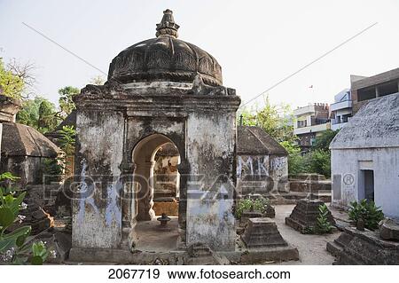 Stock Photo - Abandoned Hindu Temple To Vishnu, Bodhgaya, Bihar, India. Fotosearch