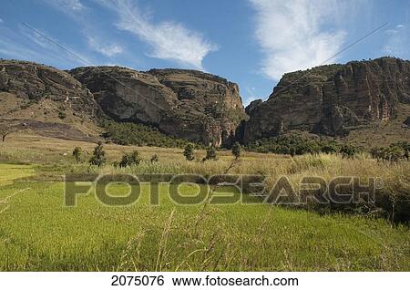 Canyon Des Makis, Isalo National Park, Fianarantsoa Province, Madagascar View Large Photo Image Stock Photograph - Canyon Des Makis, Isalo National Park, Fianarantsoa Province, Madagascar. Fotosearch