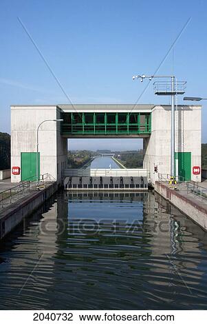 Stock Image - Eibach Lock On The Main-Danube Canal, Bavaria, Germany. Fotosearch