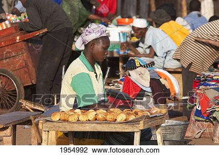 Stock Image - Food stalls in the outskirts of Bamako, Mali. Fotosearch