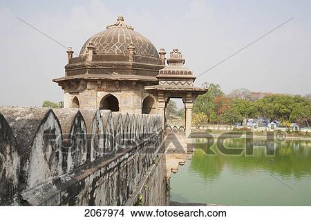 Picture - Mausoleum Of Sher Shah, Sasaram, Bihar, India. Fotosearch