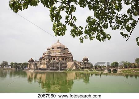 Stock Image - Mausoleum Of Sher Shah, Sasaram, Bihar, India. Fotosearch