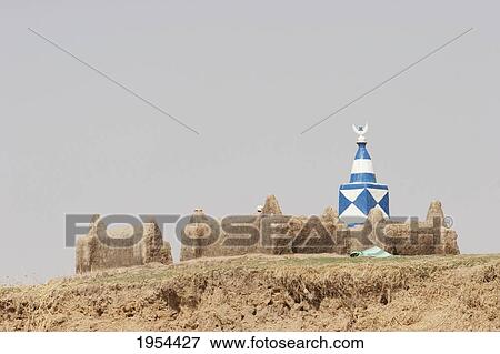 Mosque In A Village Along The Shores Of The Niger River Between Mopti And Lake Débo, Mali View Large Photo Image Stock Photo - Mosque In A Village Along The Shores Of The Niger River Between Mopti And Lake Débo, Mali. Fotosearch