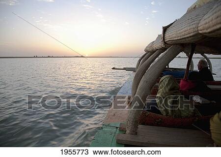Stock Image - Pinasse Carrying Cargo And People On The Niger River Between Niafunke And Kabara, Mali. Fotosearch