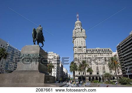 Stock Image - Plaza Independencia, Montevideo, Uruguay. Fotosearch