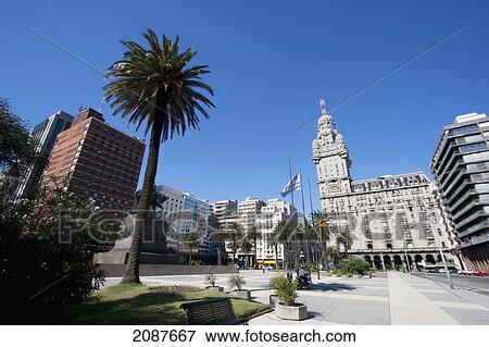 Plaza Independencia, Montevideo, Uruguay View Large Photo Image Stock Photo - Plaza Independencia, Montevideo, Uruguay. Fotosearch