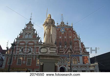 Saint Roland Statue & House Of The Blackheads, Riga, Latvia View Large Photo Image Stock Image - Saint Roland Statue & House Of The Blackheads, Riga, Latvia. Fotosearch