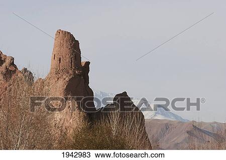 Stock Image - Sharh-E-Zohak (The Red City) And Its Elaborate Towers Guarded The Entrance To Bamiyan During The Reigns Of The Shansabani Kings In The 12Th And 13Th Centuries., Bamian Province, Afghanistan. Fotosearch