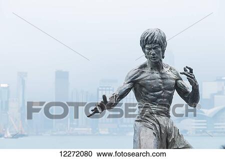 Stars avenue in Kowloon, statue of Bruce lee as main attraction; Hong Kong, China View Large Photo Image Stock Image - Stars avenue in Kowloon, statue of Bruce lee as main attraction; Hong Kong, China. Fotosearch