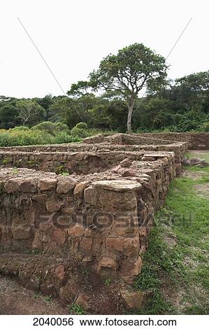 Stock Photograph - The Market Area Of Pascana, El Fuerte De Samaipata, Santa Cruz Department, Bolivia. Fotosearch