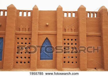 Stock Photography - Traditional Mud Brick Building In Segou, Mali. Fotosearch
