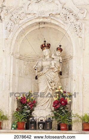 Stock Image - Virgin And Child Niche, Rabat, Malta. Fotosearch