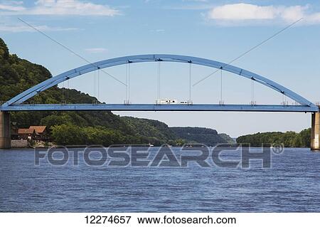 Stock Photo - Bridge across the Mississippi River connecting Marquette, Iowa and Praire Du Chien, Wisconsin; Iowa, United States of America. Fotosearch
