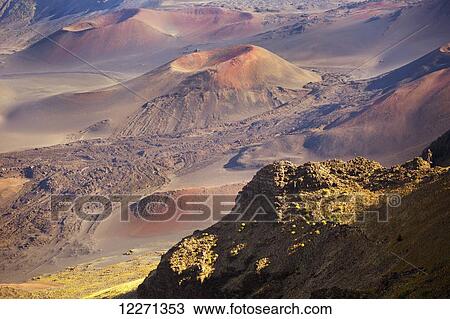 Stock Image - View of the Puu o Maui cinder cone, taken from the Kalahaku Overlook in Haleakala National Park; Maui, Hawaii, United States of America. Fotosearch