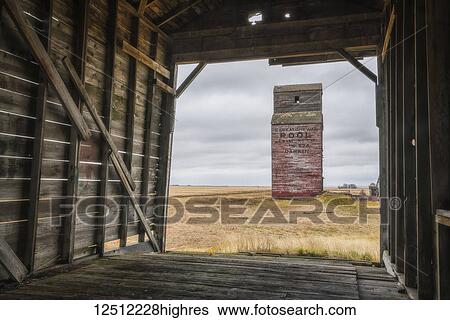 Abandoned grain elevators in rural Saskatchewan; Saskatchewan, Canada View Large Photo Image Stock Photograph - Abandoned grain elevators in rural Saskatchewan; Saskatchewan, Canada. Fotosearch