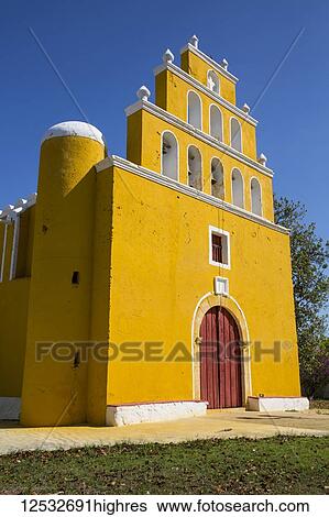 Stock Photograph - Church of San Pedro Apostol, founded in the seventeenth century; Tekal de Venegas, Yucatan, Mexico. Fotosearch