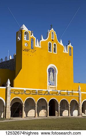 Stock Photograph - Convent of San Antonio de Padua, completed in 1561; Izamal, Yucatan, Mexico. Fotosearch