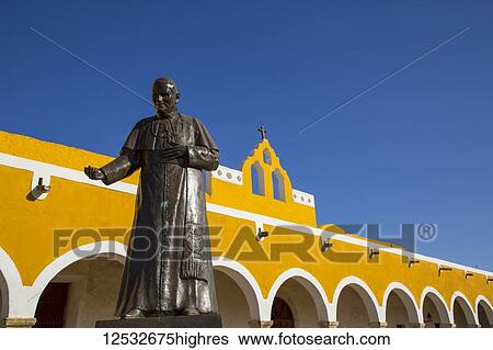 Stock Photograph - Convent of San Antonio de Padua, completed in 1561; Izamal, Yucatan, Mexico. Fotosearch