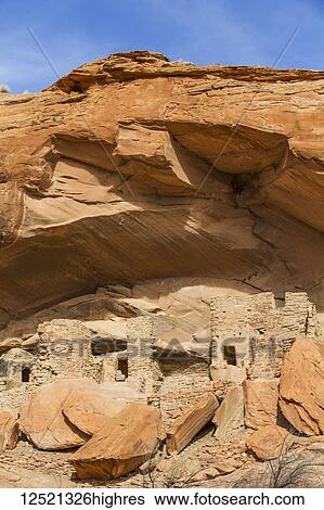 Stock Photograph - River House Ruin, Ancestral Puebloan Cliff Dwelling, 900-1300 AD, Shash Jaa National Monument; Utah, United States of America. Fotosearch