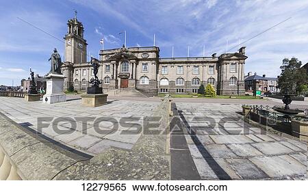 Stock Photography - Edwardian Town Hall building and statues; South Shields, Tyne and Wear, England. Fotosearch