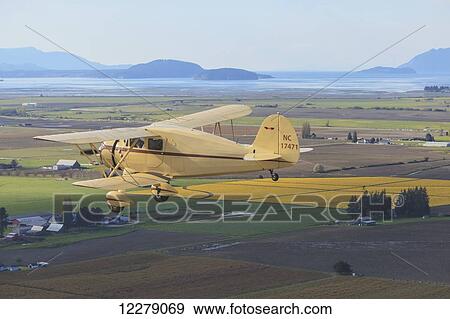 Stock Photo - PR Cabin Waco BiPlane 1937, near Mount Vernon; Washington, United States of America. Fotosearch