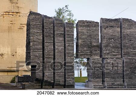 Stock Image - Public Sculpture Near The Island Airport Ferry, Toronto, Ontario. Fotosearch