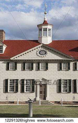 Stock Photograph - George Washington's Mt Vernon mansion front view; Mount Vernon, Virginia, United States of America. Fotosearch