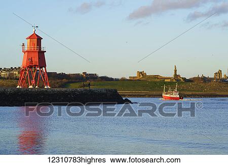 Herd Groyne lighthouse; South Shields, Tyne and Wear, England View Large Photo Image Stock Photograph - Herd Groyne lighthouse; South Shields, Tyne and Wear, England. Fotosearch