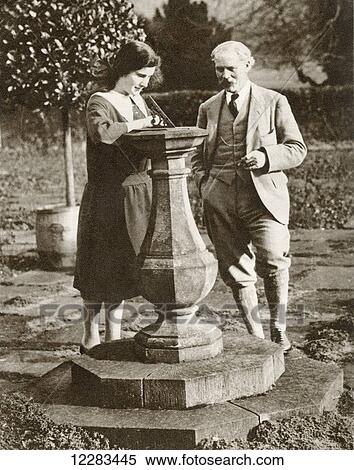 James Ramsay MacDonald, 1866 – 1937. British politician and first ever Labour Prime Minister. Seen here with his daughter in 1924. From The Story of 25 Eventful Years in Pictures published 1935 View Large Photo Image Stock Photography - James Ramsay MacDonald, 1866 – 1937. British politician and first ever Labour Prime Minister. Seen here with his daughter in 1924. From The Story of 25 Eventful Years in Pictures published 1935. Fotosearch