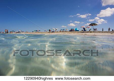 Mari Ermi Plage Aussi Connu Comme Les Plage De Les Grains De Rice Oristano Sardaigne Italie Banque De Photographies