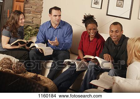 Beeld - bijbel bestudering, discussie, in, voortgang. Fotosearch