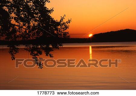 Stock Image - A scenic sunset. Fotosearch