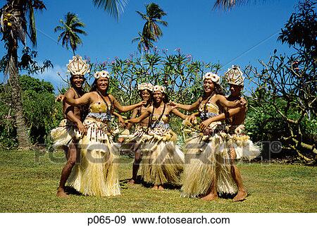 Stock Photograph of Cook Islands, Aitutaki, Polynesian dancers in ...