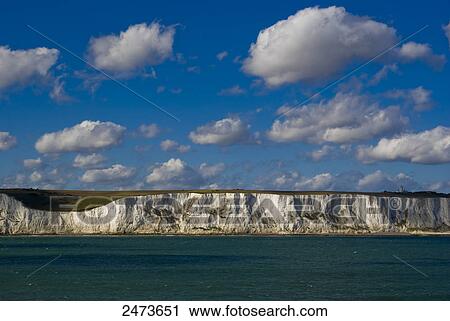 岩フォーメーション において 海岸 ドーバーの白い崖 ドーバー ケント イギリス ストックイメージ Fotosearch