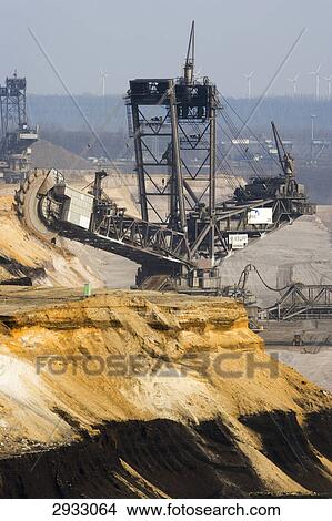 Picture - brown coal mining Garzweiler, Germany . Fotosearch