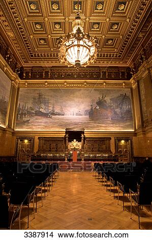 Picture - Empty banquet hall in the townhall of Hamburg, Germany . Fotosearch