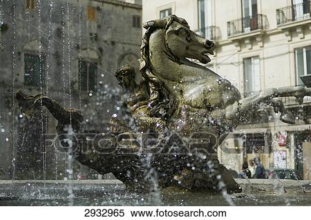 fountain of Artemis, Syracuse, Italy View Large Photo Image Stock Photography - fountain of Artemis, Syracuse, Italy . Fotosearch