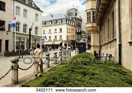 Sentry, Großherzogliches Palais, Luxemburg, Europe View Large Photo Image Stock Image - Sentry, Großherzogliches Palais, Luxemburg, Europe . Fotosearch
