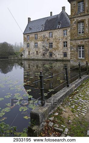 Wasserschloss Tatenhausen, Halle, Germany View Large Photo Image Stock Photography - Wasserschloss Tatenhausen, Halle, Germany . Fotosearch