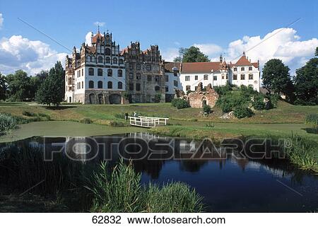 Pond in front of castle, Mecklenburg-Vorpommern, Germany, Europe View Large Photo Image Stock Image - Pond in front of castle, Mecklenburg-Vorpommern, Germany, Europe . Fotosearch