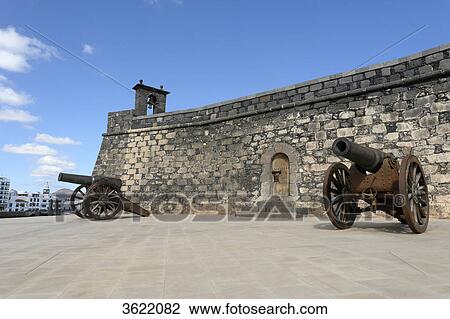 Castillo de San Gabriel, Islote de los Ingleses, Arrecife, Lanzarote, Kanarische Inseln, Spanien, Europa View Large Photo Image Stock Image - Castillo de San Gabriel, Islote de los Ingleses, Arrecife, Lanzarote, Kanarische Inseln, Spanien, Europa . Fotosearch