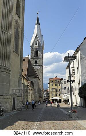 Stock Image - Via San Albuino, Pfarrkirche zum heiligen Erzengel St. Michael, Brixen, South Tyrol, Italy . Fotosearch