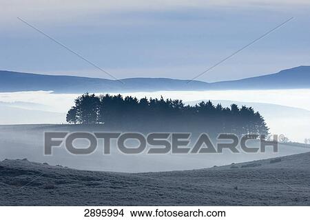 Picture - Brecon Beacons National Park, Mid Wales, Brecon-Beacons-Nationalpark, Powys . Fotosearch
