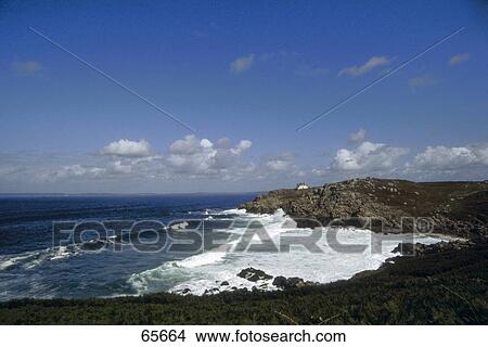 Picture - Rock formations at coast, Baie de Douarnenez, Finister, France . Fotosearch