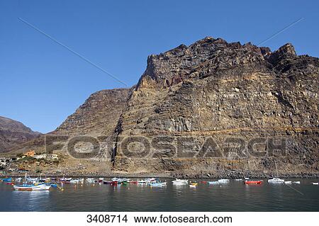 Picture - Steep coast of Valle Gran Rey, La Gomera, Spain . Fotosearch