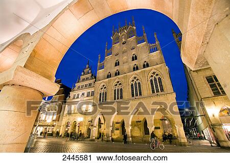 Townhall lit up at night, Stadtweinhaus, Prinzipialmarkt, Muenster, North Rhine-Westphalia, Germany View Large Photo Image Stock Image - Townhall lit up at night, Stadtweinhaus, Prinzipialmarkt, Muenster, North Rhine-Westphalia, Germany . Fotosearch