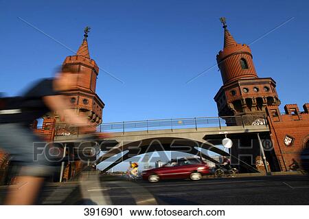 Stock Image - Oberbaum bridge, Berlin, Deutschland, Europa . Fotosearch
