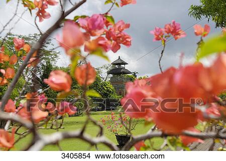 Picture - Pura Taman Ayun Temple, Bali, Indonesia, Asia . Fotosearch