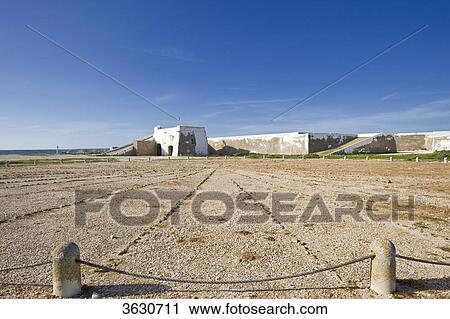 Wind rose in Fortaleza de Sagres, Sagres, Algarve, Portugal View Large Photo Image Stock Image - Wind rose in Fortaleza de Sagres, Sagres, Algarve, Portugal . Fotosearch