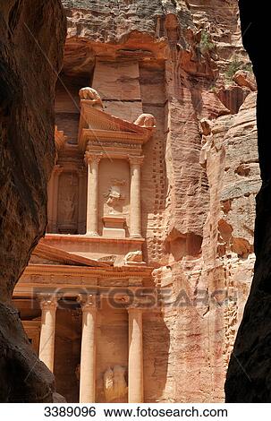 Stock Photograph - columns, Petra, Jordanien, Asia . Fotosearch